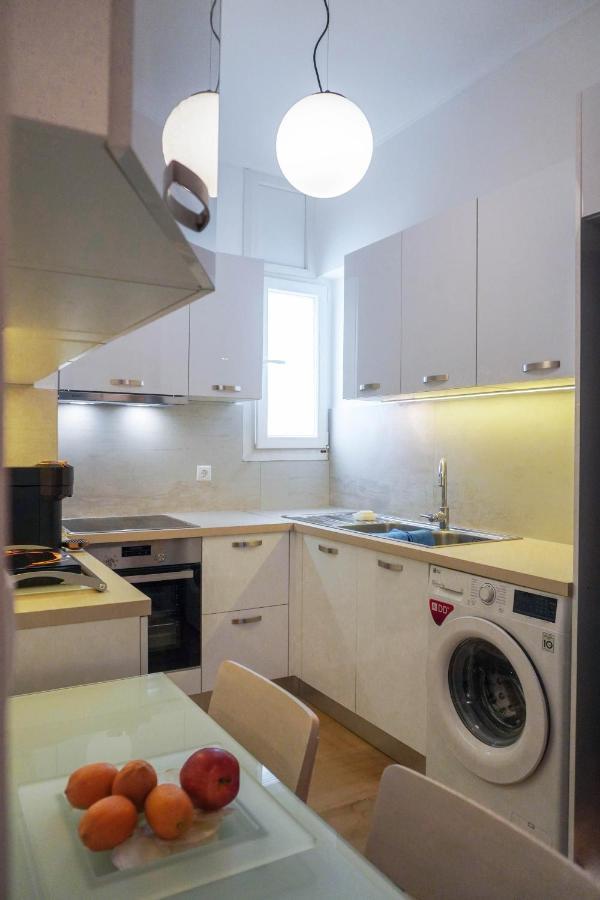 Konstantinos Stylish Brand New Apt In The Heart Of Aten Exteriör bild