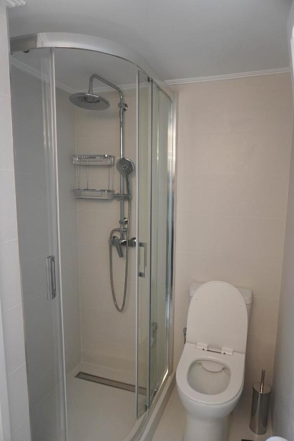 Konstantinos Stylish Brand New Apt In The Heart Of Aten Exteriör bild