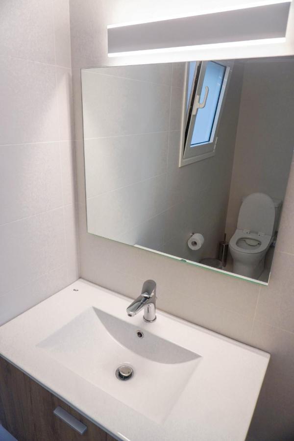 Konstantinos Stylish Brand New Apt In The Heart Of Aten Exteriör bild